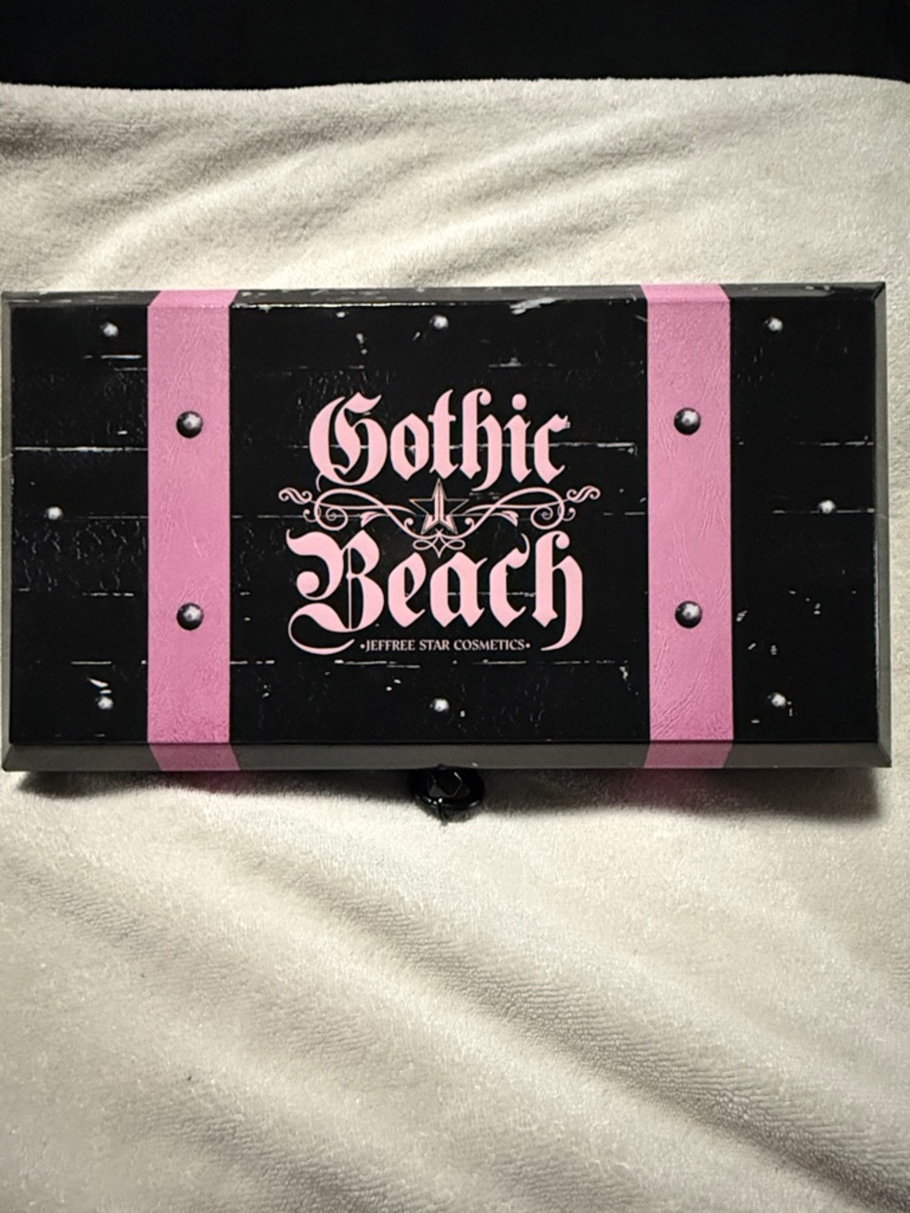 Jeffree Star Gothic Beach Eyeshadow Palette